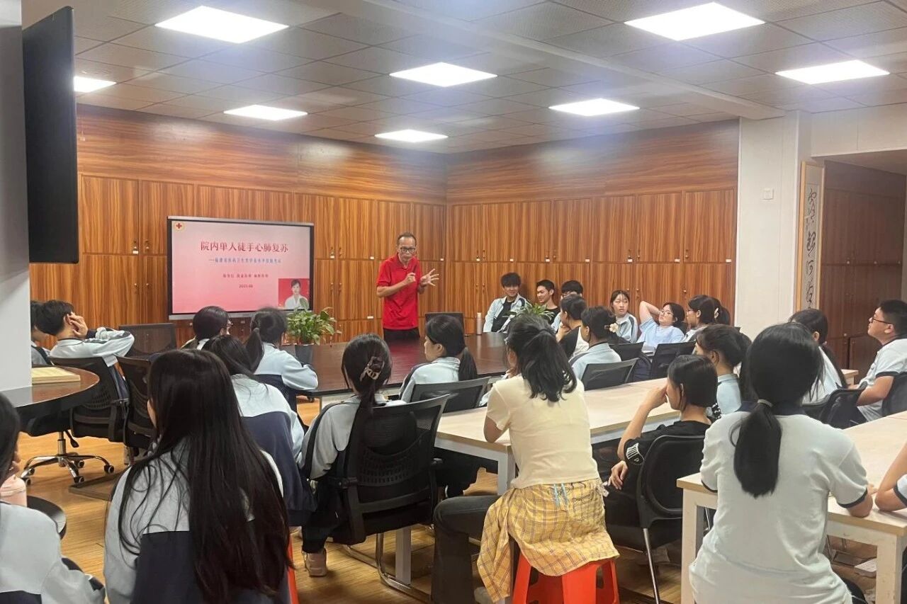 医路领航，技能赋能｜福建攀宇科技举办医药专业技能公开课助力职校生备战学考(图5)