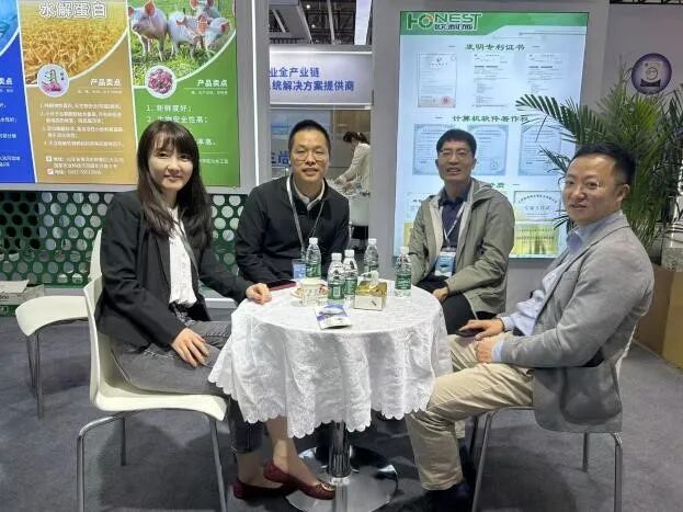 胰招制胜，酶得说| 上海欧耐施圆满收官2025年中国饲料工业展