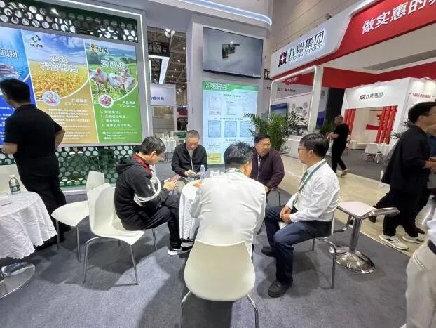 胰招制胜，酶得说| 上海欧耐施圆满收官2025年中国饲料工业展