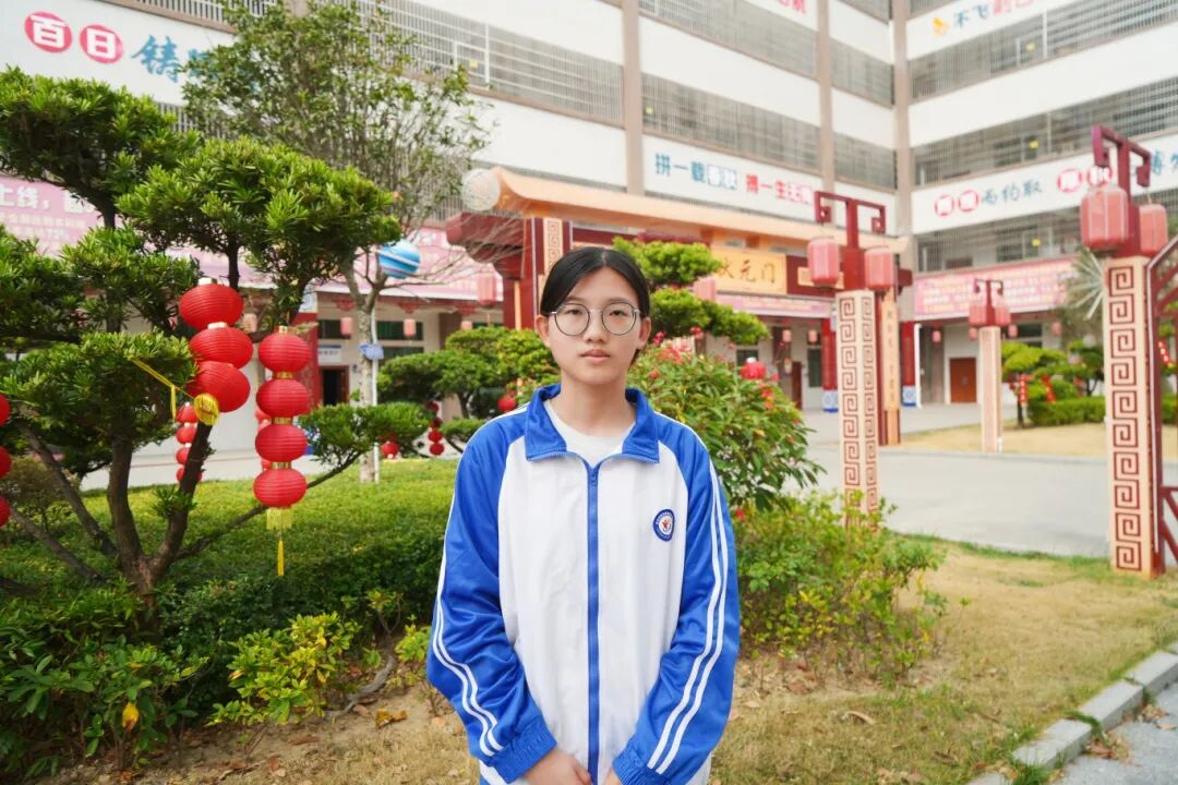 15李秋晓_副本.jpg