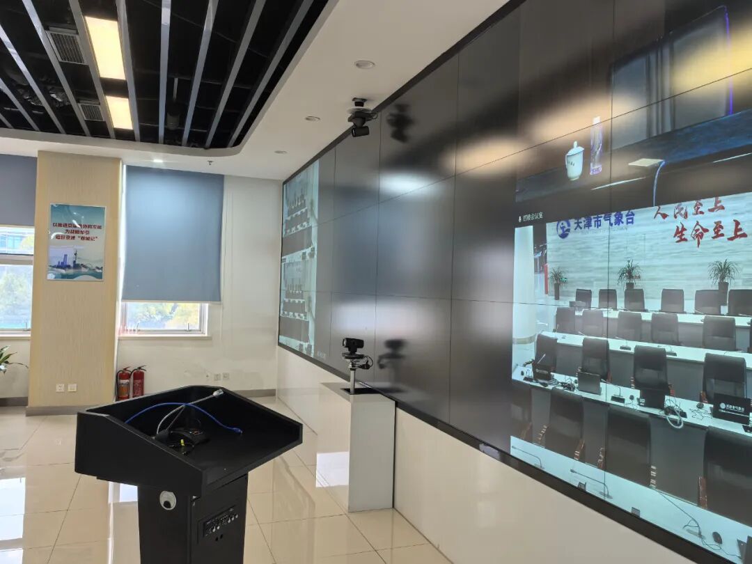 青鸾有信 · 以讯应汛