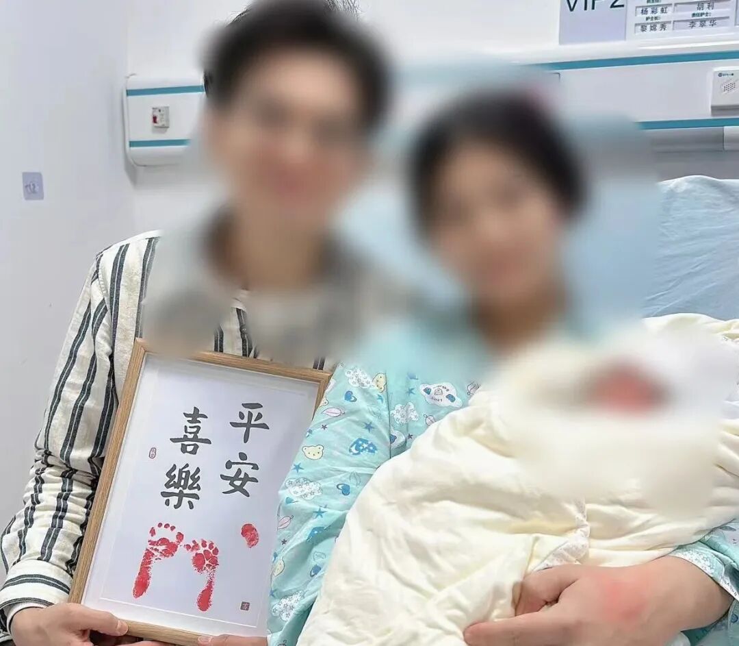新生儿脐带夹怎么拆小脚丫“盖章”啦！新生儿脚印架和脐带夹，藏着宝宝最珍贵的起点！_https://www.jmylbn.com_新闻资讯_第2张