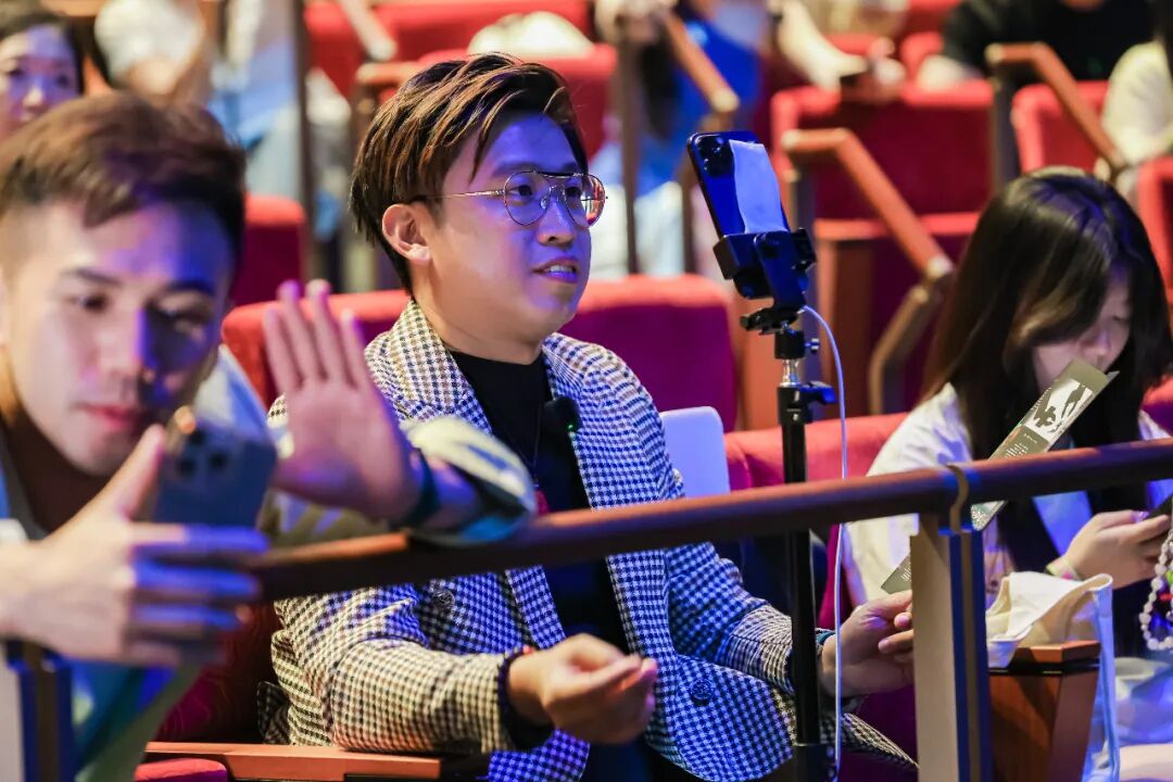 2049非遗马拉松开跑