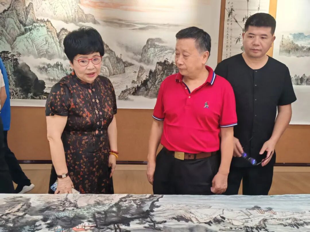 姚叶红工作室暨四川省传统文化促进会书画培训中心揭牌仪式在中国·青城国际颐养中心举行(图8)