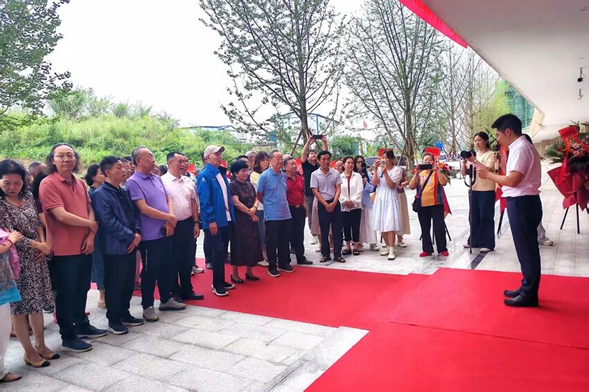 姚叶红工作室暨四川省传统文化促进会书画培训中心揭牌仪式在中国·青城国际颐养中心举行(图6)