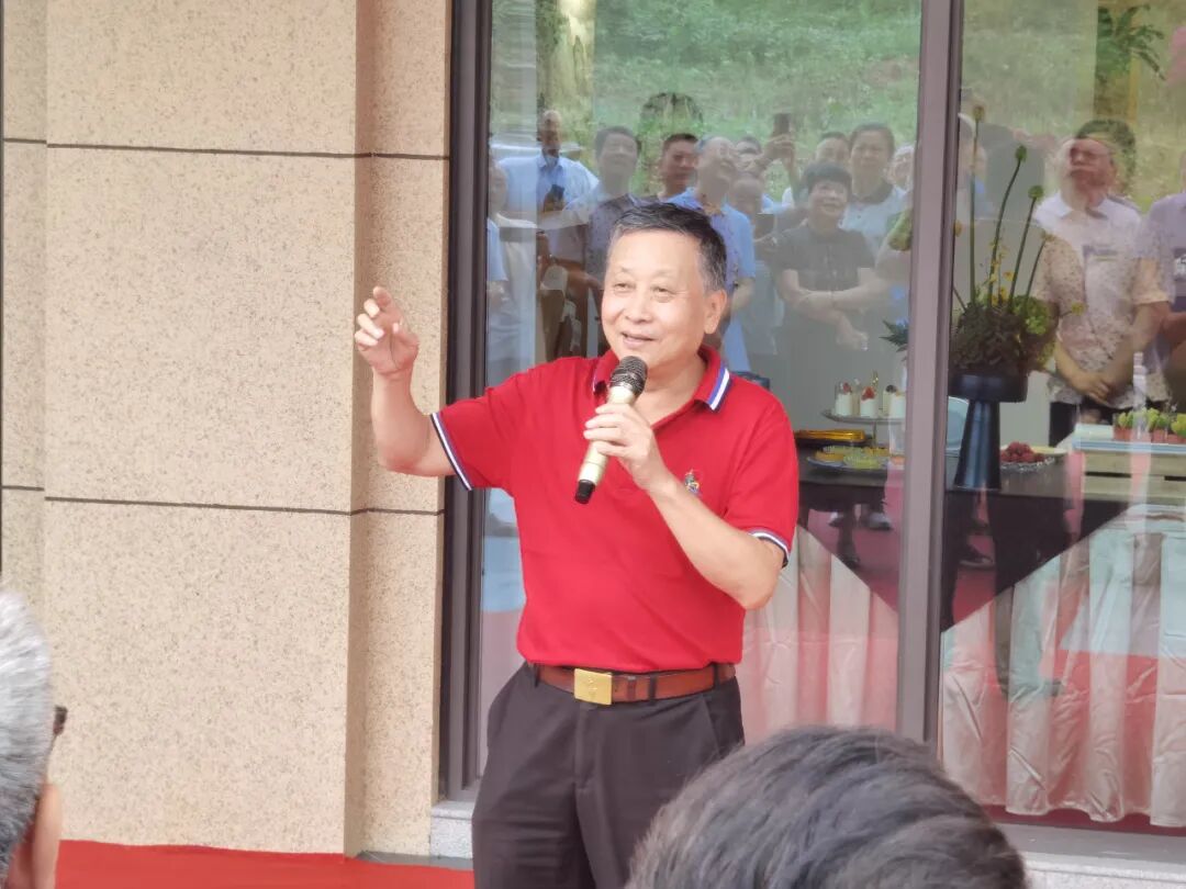 姚叶红工作室暨四川省传统文化促进会书画培训中心揭牌仪式在中国·青城国际颐养中心举行(图4)