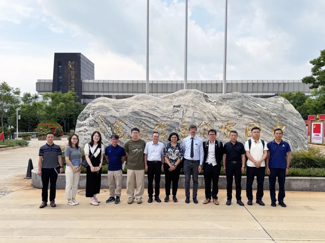 亚投行（AIIB）专家团队莅临昆电工调研，点赞我司可持续发展实践.JPG