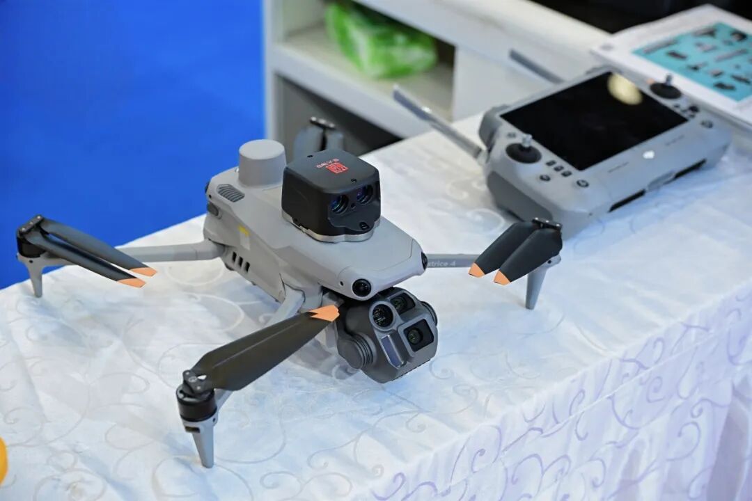 無人機(jī)泄漏巡檢，燃?xì)庑孤z測(cè)儀，檢漏儀