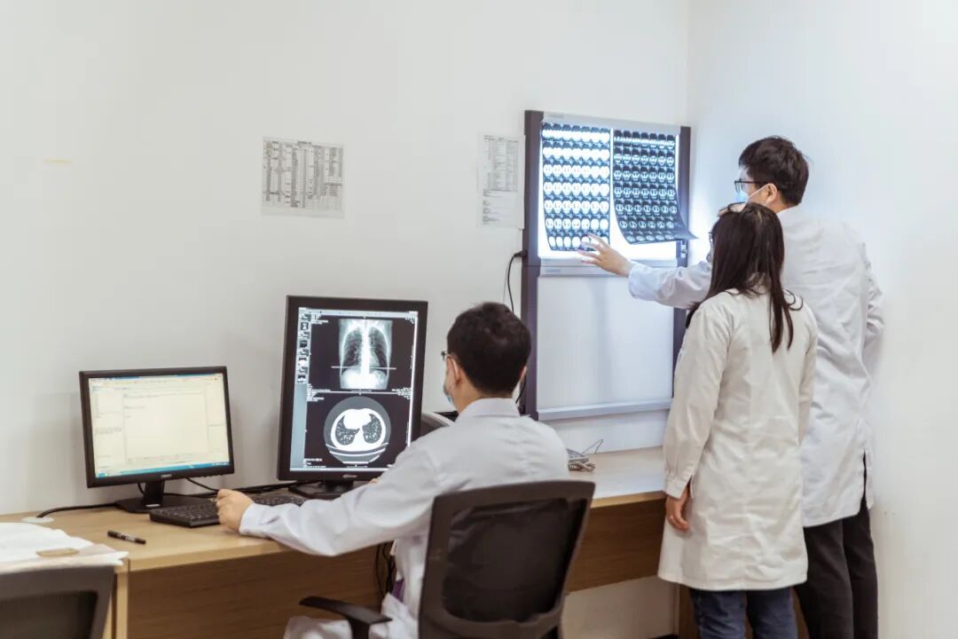 x射线为什么叫dr辐射？磁场？X光？一次说清DR、CT、MRI，带你揭开“拍片子”的神秘面纱_https://www.jmylbn.com_新闻资讯_第7张