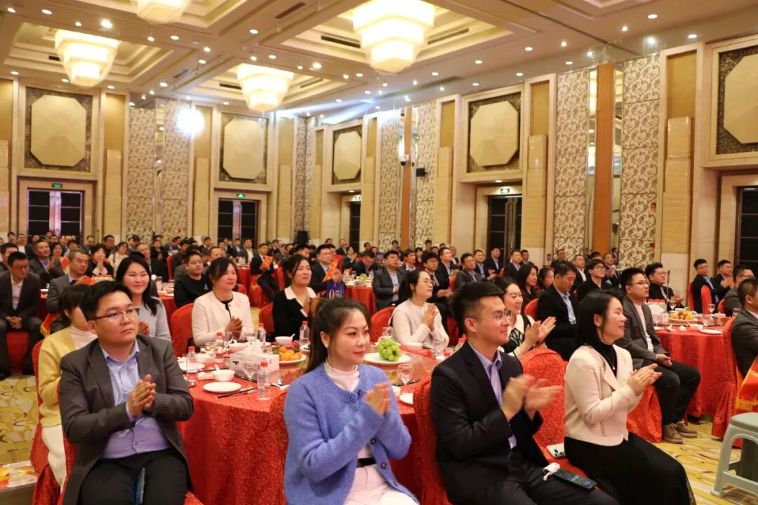 银蛇含瑞辞旧岁，骏马蓄势谱新篇——丹东百特2025年度年会纪实