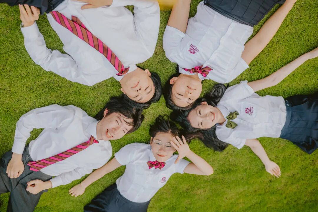 ���������˼ѧУ���в�