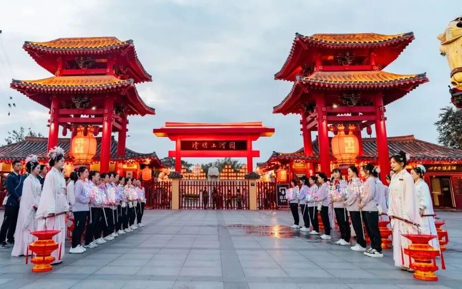 袁航-6.26 文旅晚会   01-01572.jpg