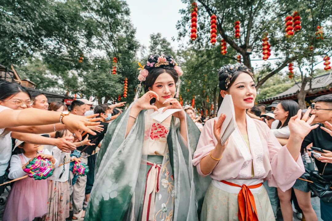 袁航-大巡游 (5).jpg