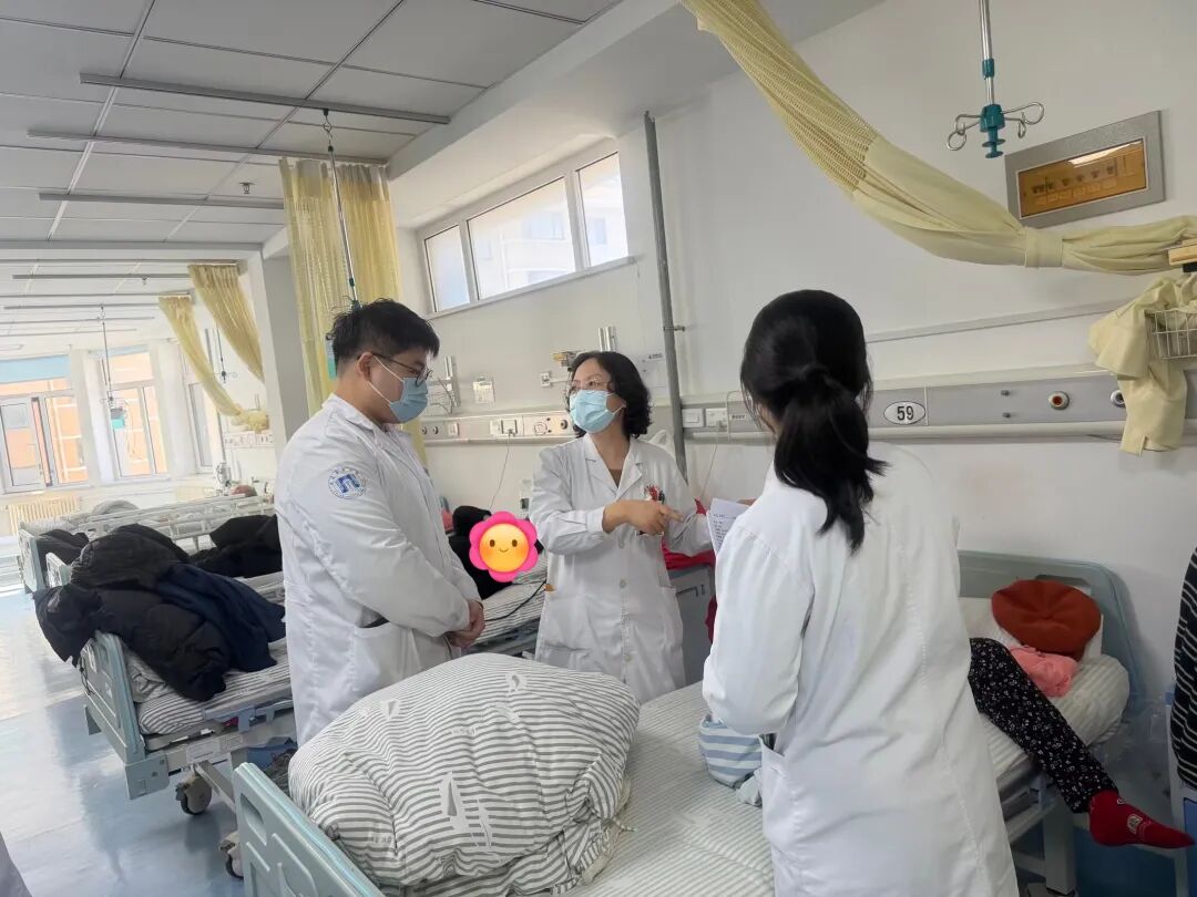 医院引流袋怎么操作【“医”线专家】妙手护佑神经中枢，仁心点亮生命希望——记大连市第五人民医院神经内二科主任徐萍_https://www.jmylbn.com_新闻资讯_第2张