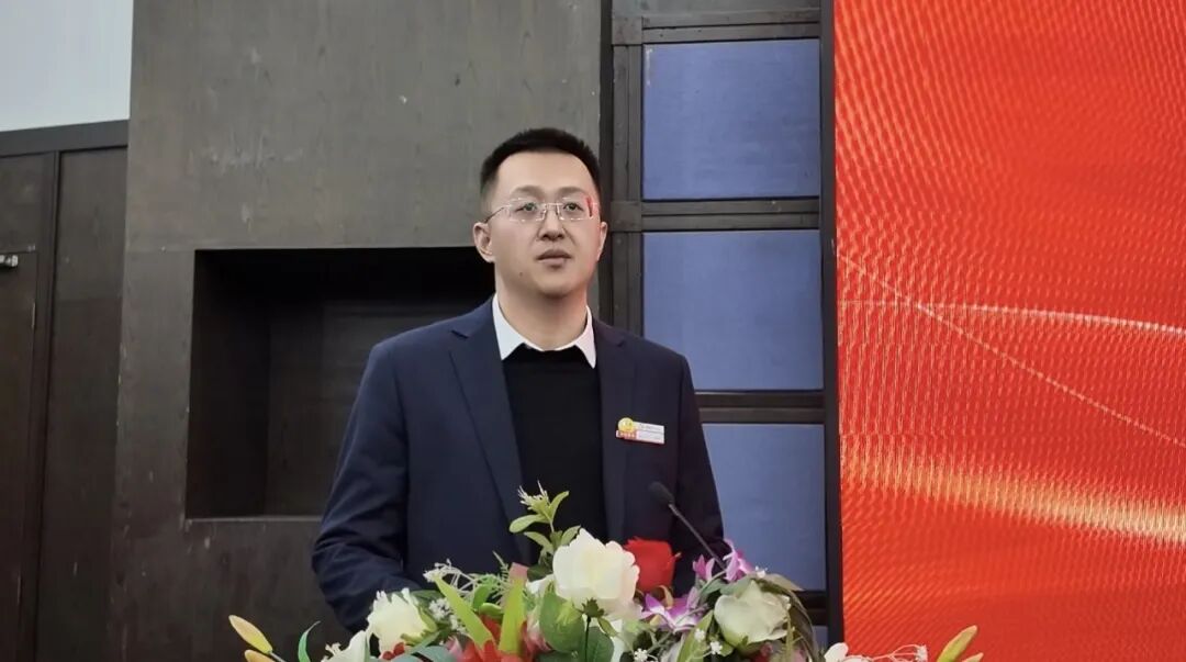 笃行致远 共赴新程 |德隆集团顺利完成董事会、监事会换届选举