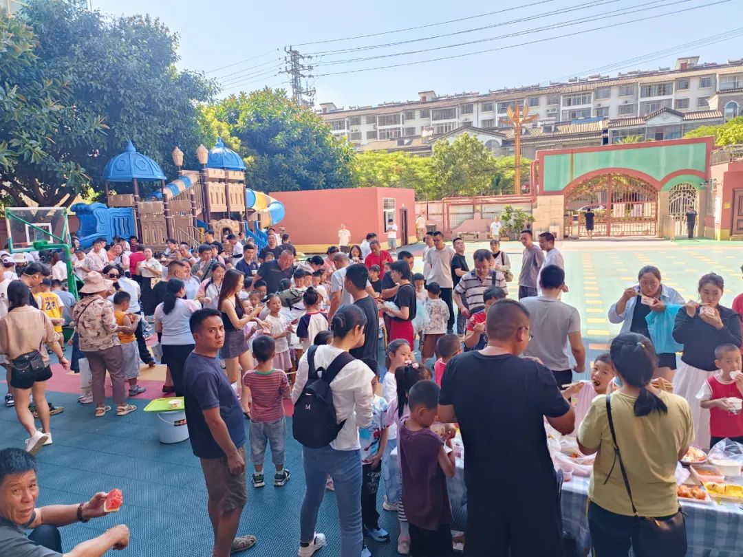 父亲节幼儿园厨艺大赛翻车现场