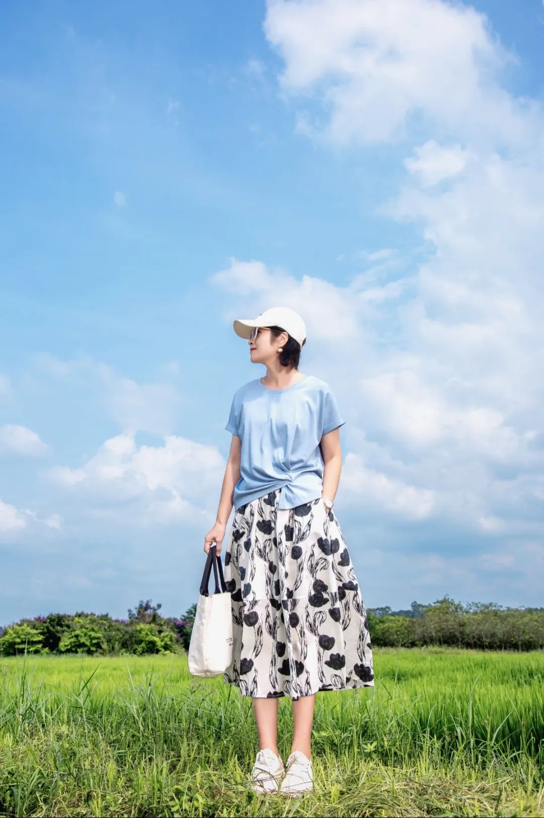 扇扇风解锁夏日凉感穿搭