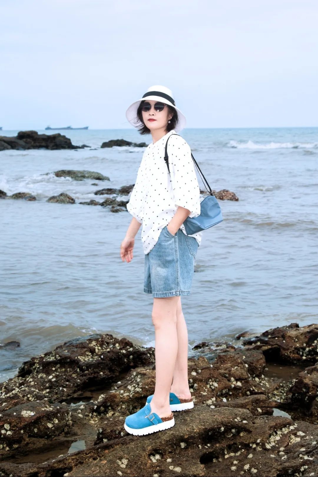 扇扇风解锁夏日凉感穿搭