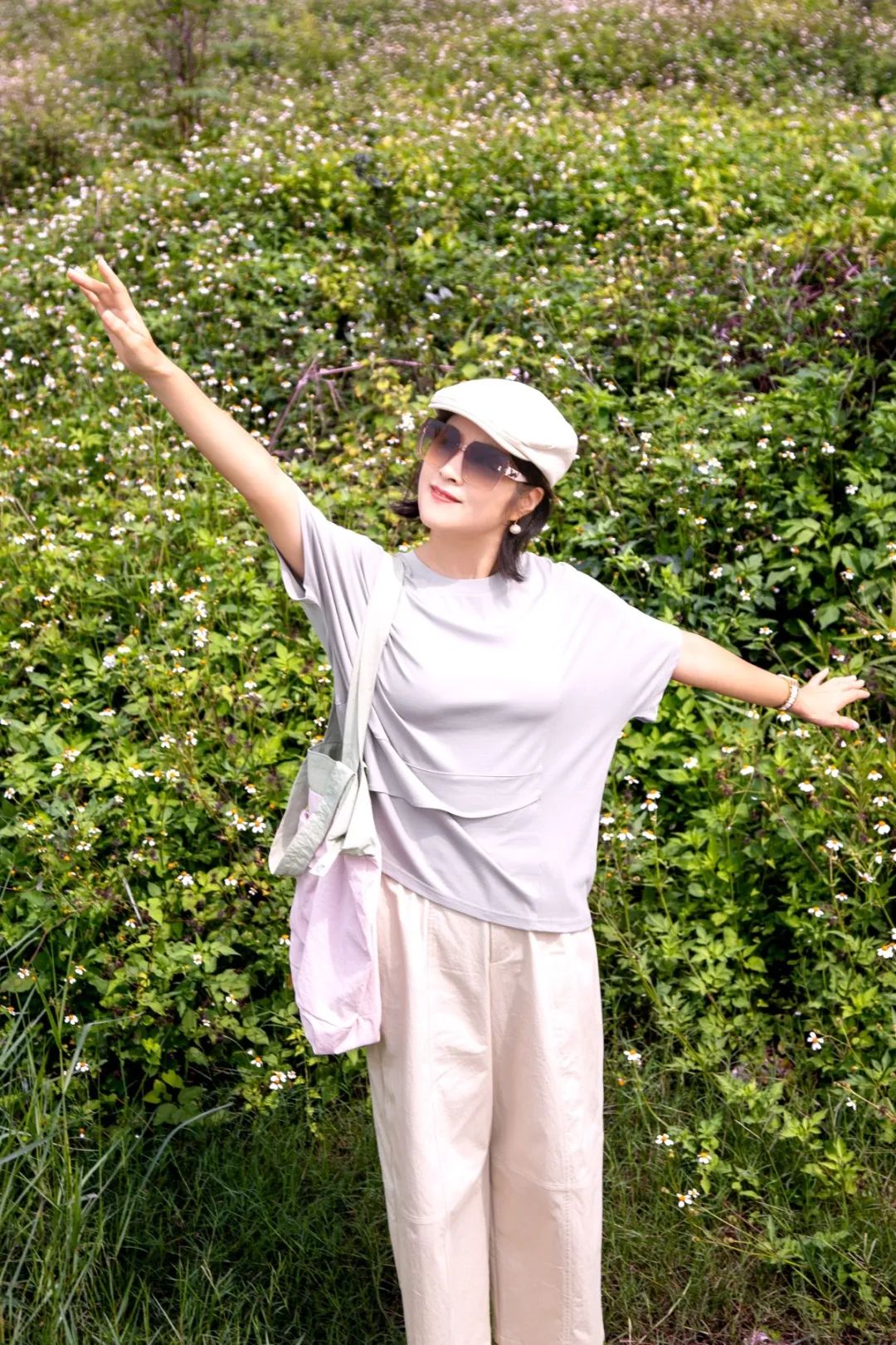 扇扇风解锁夏日凉感穿搭