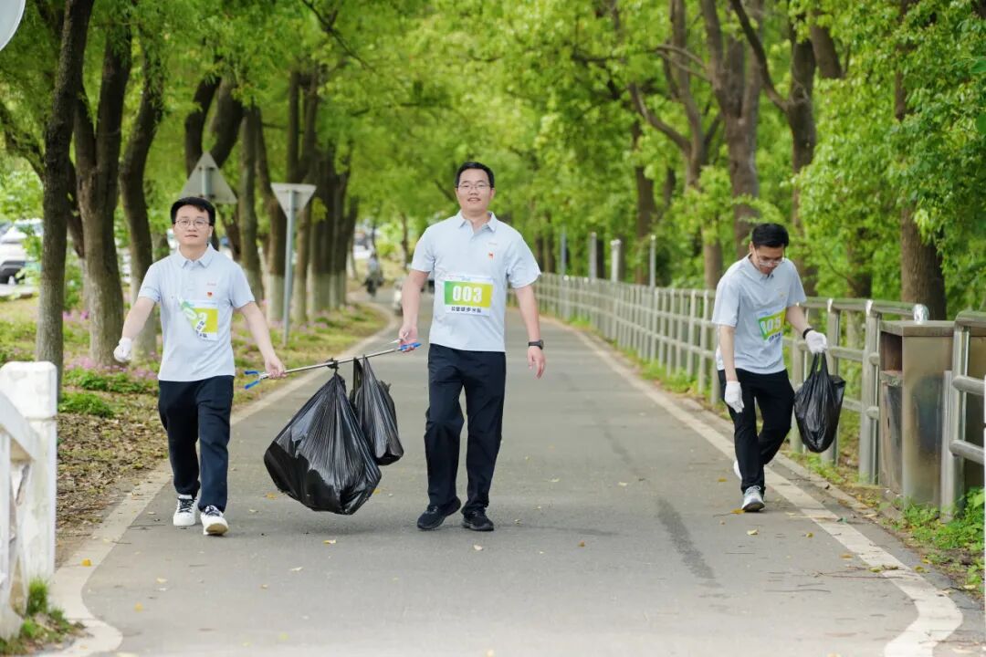 FUN肆奔跑，悦动四方&mdash;&mdash;四方光电第四届环湖健康跑活动圆满举行