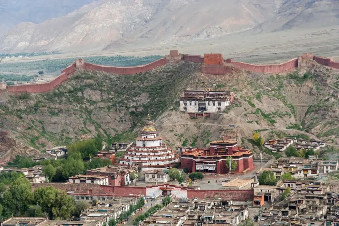 Tibet Travel Guide ： Permits, Best Time & Altitude Tips