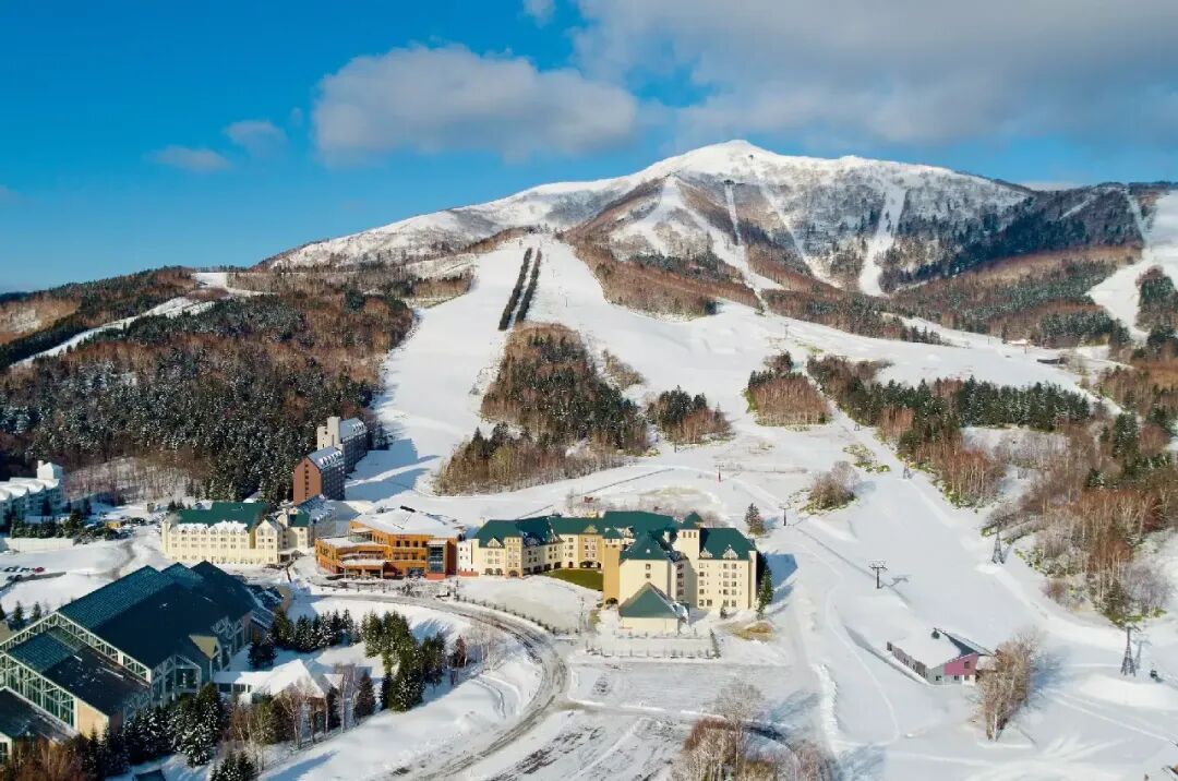 7 All-Inclusive Club Med Ski Resorts in China and Japan for Winter