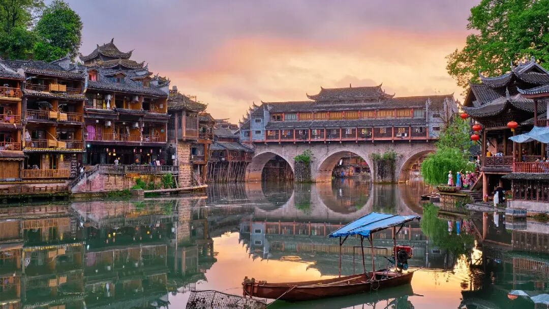 Explore 10 Ancient Chinese Towns with Living History & Culture