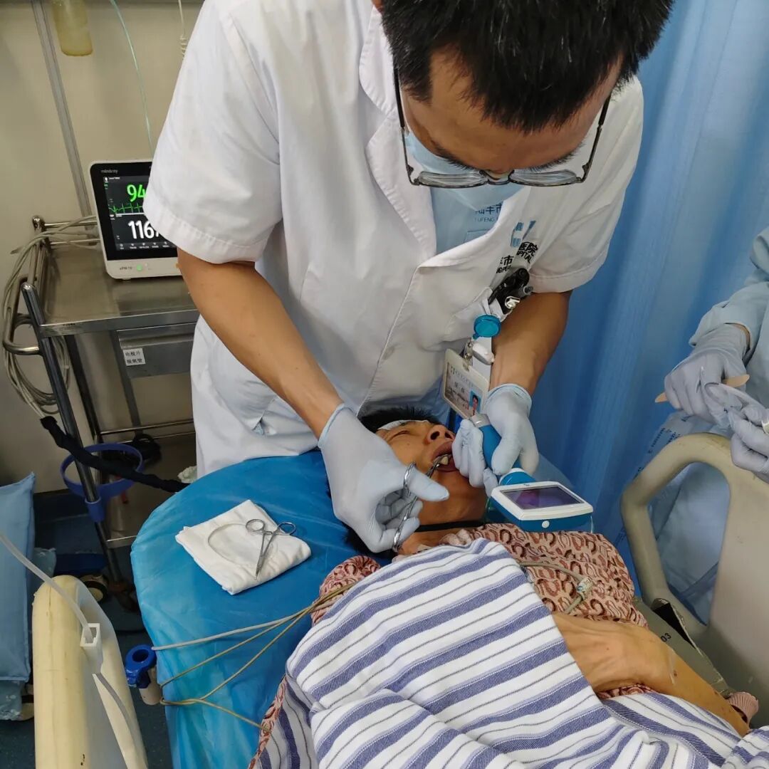 为什么购买可视硬性喉镜【急诊日志】脑梗老人呼吸困难，急诊CT揪出元凶，可视喉镜技术助脱险_https://www.jmylbn.com_新闻资讯_第5张