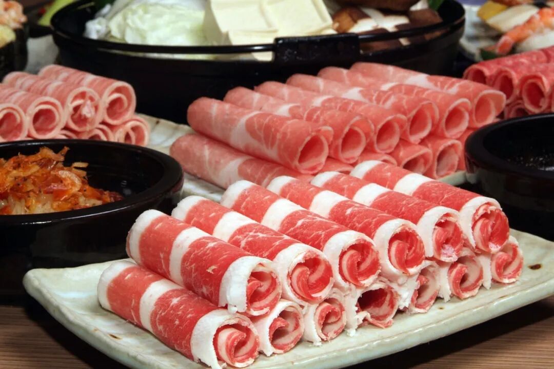 花瓣素材_盘子里的生牛肉_156008888.jpg
