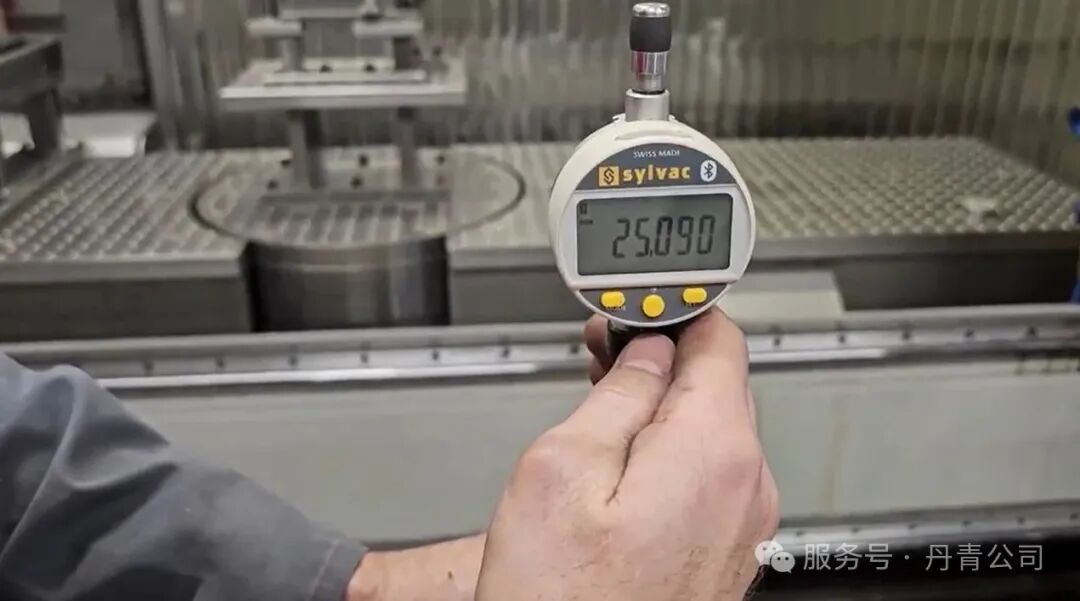 瑞士丹青新品發(fā)布：TRIMOS HS3測(cè)長(zhǎng)機(jī)：車間與實(shí)驗(yàn)室的精準(zhǔn)校準(zhǔn)利器