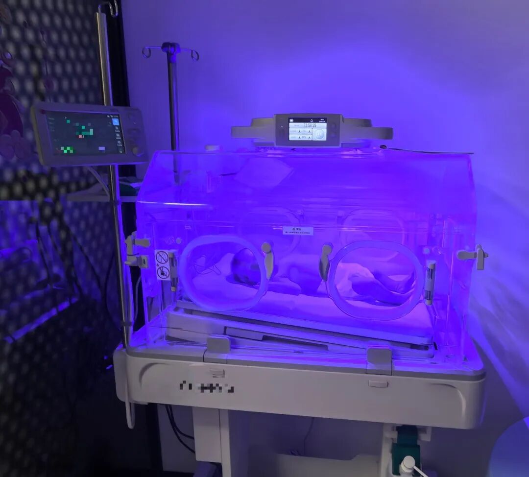 4006B光疗怎么用黄疸宝宝不用愁，日间光疗轻松“退黄”——儿保门诊日间光疗服务暖心上线！_https://www.jmylbn.com_新闻资讯_第7张