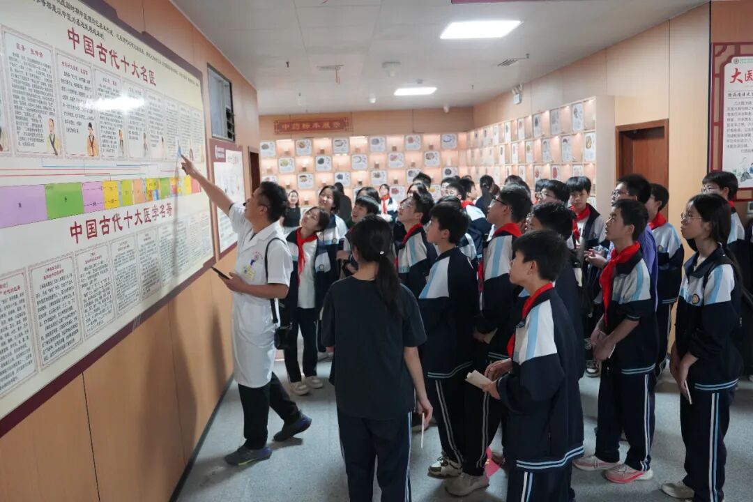 宾阳中医院牙科怎么样【院讯】传承中医国粹 助力健康校园│我院走进宾阳县思恩民族中学开展中医药文化进校园活动_https://www.jmylbn.com_新闻资讯_第21张