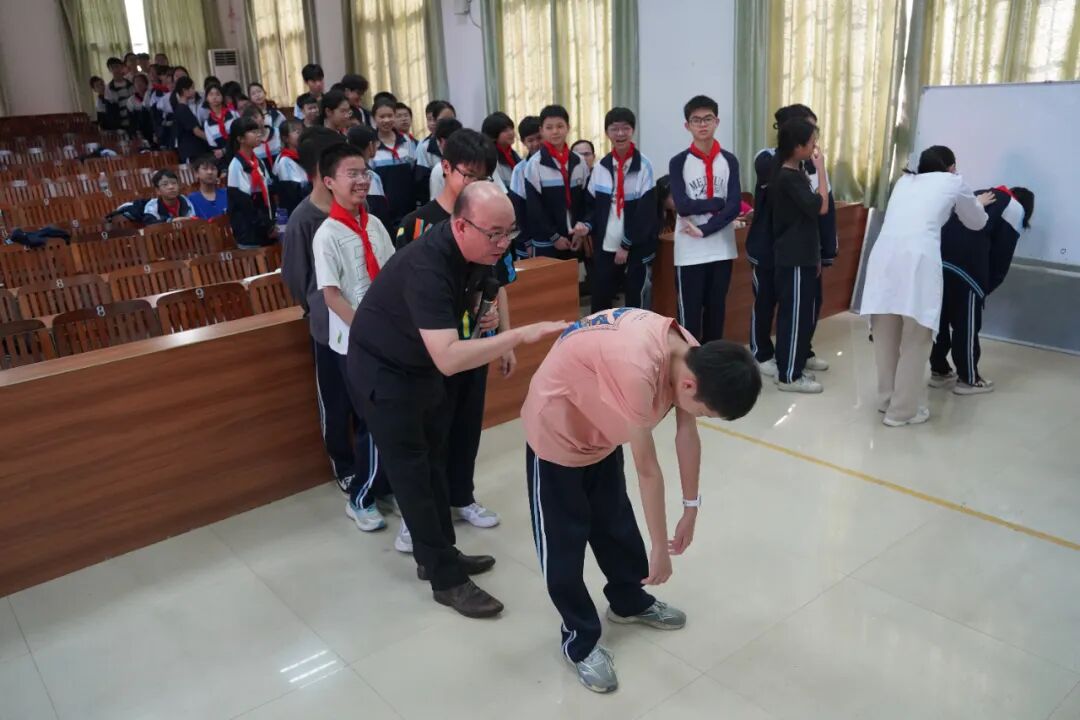 宾阳中医院牙科怎么样【院讯】传承中医国粹 助力健康校园│我院走进宾阳县思恩民族中学开展中医药文化进校园活动_https://www.jmylbn.com_新闻资讯_第10张