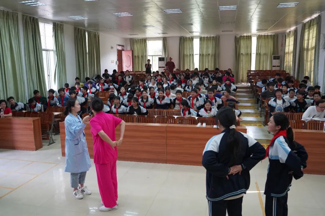 宾阳中医院牙科怎么样【院讯】传承中医国粹 助力健康校园│我院走进宾阳县思恩民族中学开展中医药文化进校园活动_https://www.jmylbn.com_新闻资讯_第13张