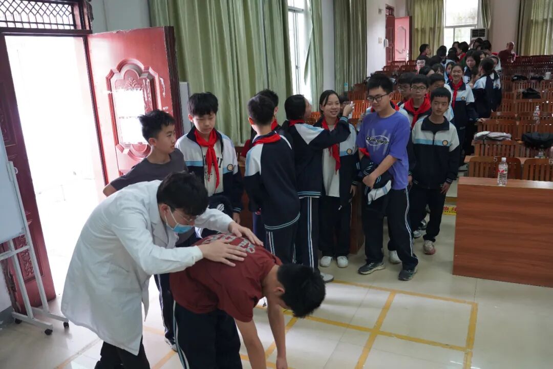 宾阳中医院牙科怎么样【院讯】传承中医国粹 助力健康校园│我院走进宾阳县思恩民族中学开展中医药文化进校园活动_https://www.jmylbn.com_新闻资讯_第11张