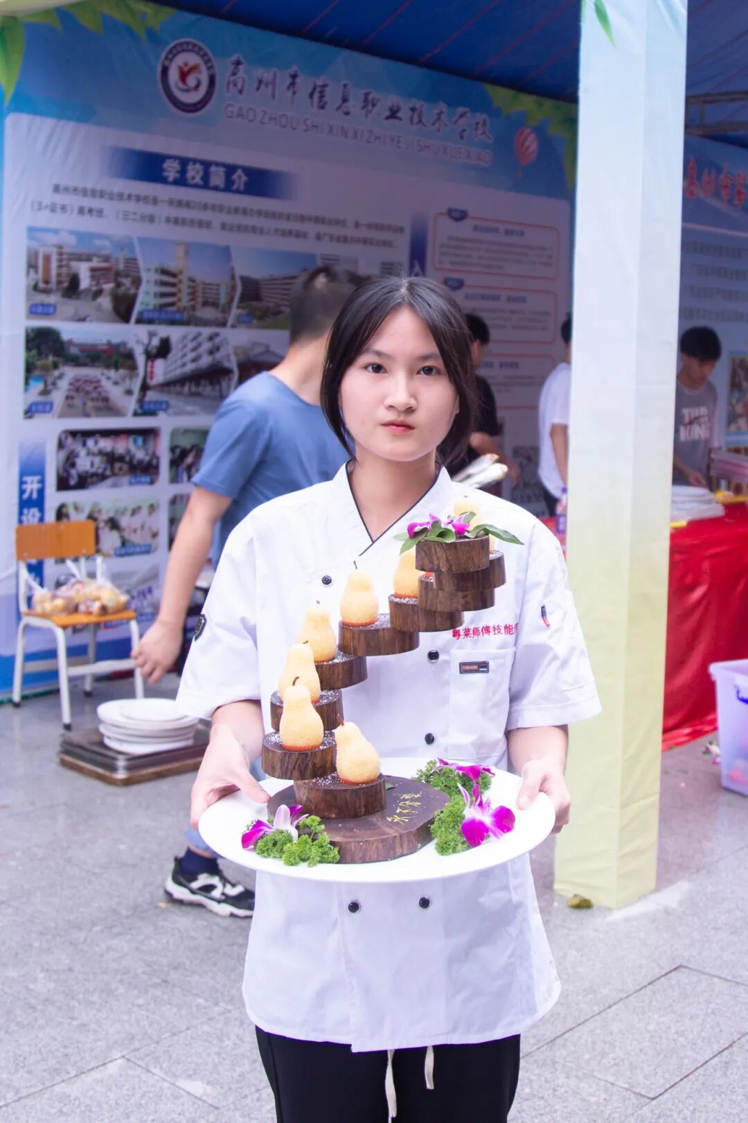 胡巧莹 20级面点2班 广东省茂名市平山中学  2022年高州市“粤菜师傅”工程烹饪职业技能大赛 二等奖 指导老师：张海泉.jpg