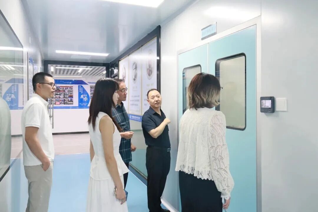 参观公司 (1).JPG