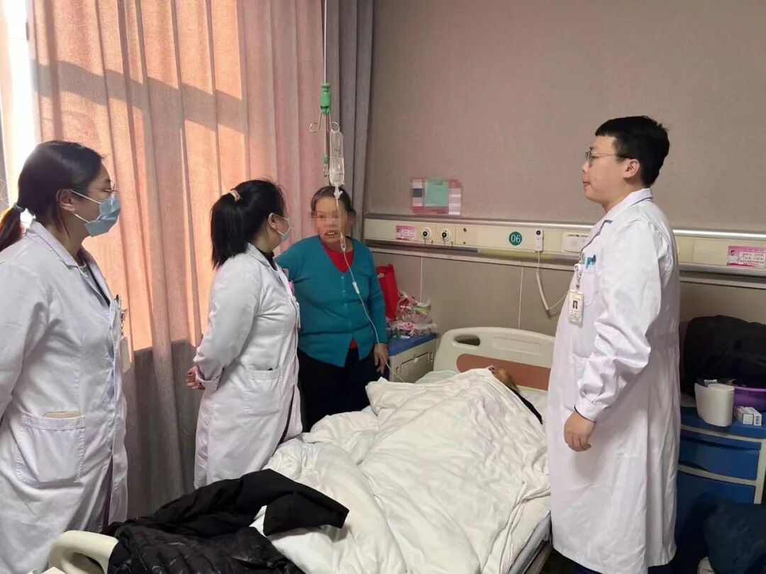 手术人工鼻是什么强医疗丨妙手除眼疾 百岁获光明——齐齐哈尔市第一医院北院眼二科成功为百岁老人实施白内障超声乳化抽吸术+人工晶体植入术_https://www.jmylbn.com_新闻资讯_第6张