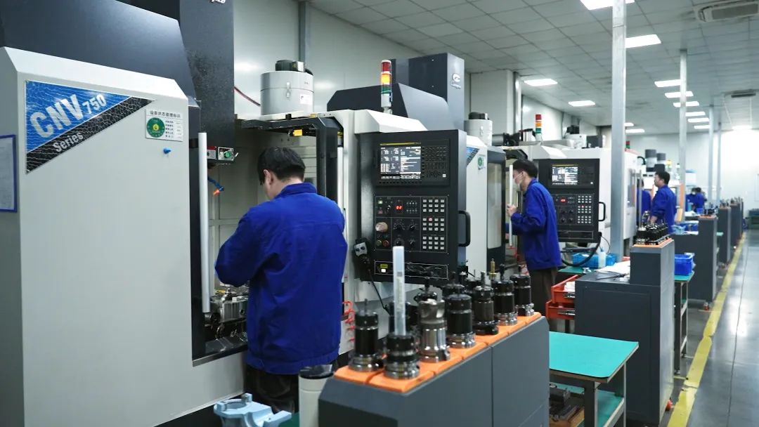 驚濤之中謀遠(yuǎn)略，雙循環(huán)中開新局