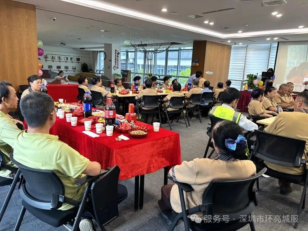 茶点桌与现场