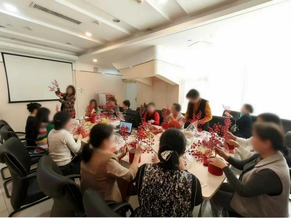拉家常、话养老——光大永明人寿广东分公司把养老关怀送到家门口