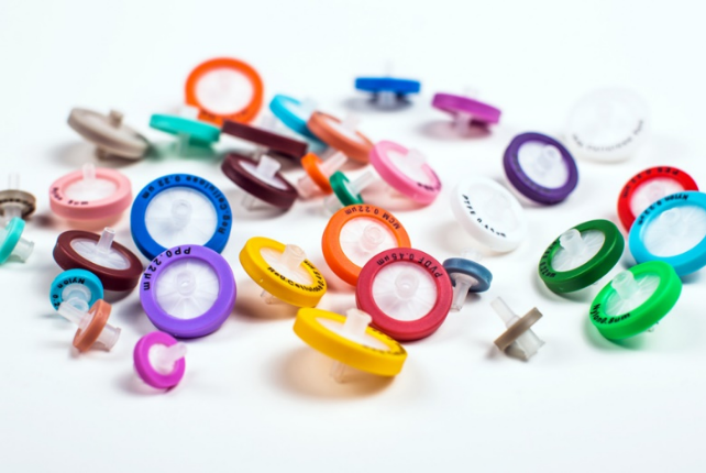 小耗材大作用：針式過濾器與樣品瓶選購指南，看完這篇不踩雷