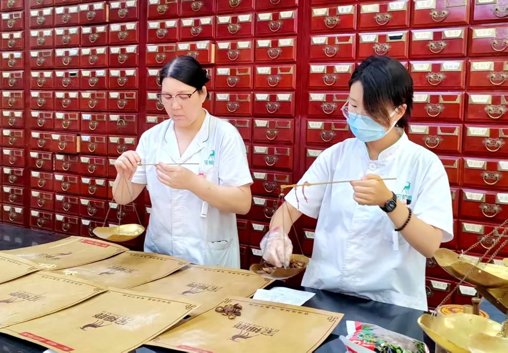 神鹿医疗垫怎么睡洛阳医协会理事深入宝神鹿名医堂调研 共探基层医疗发展新路径_https://www.jmylbn.com_新闻资讯_第8张