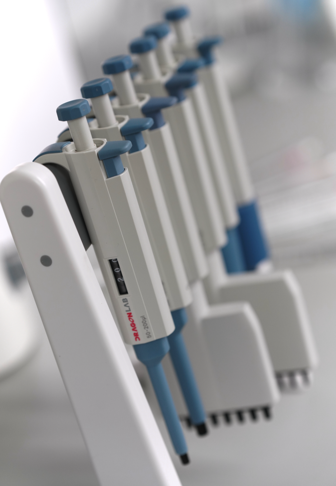 一支移液器好不好，你的手腕最清楚！