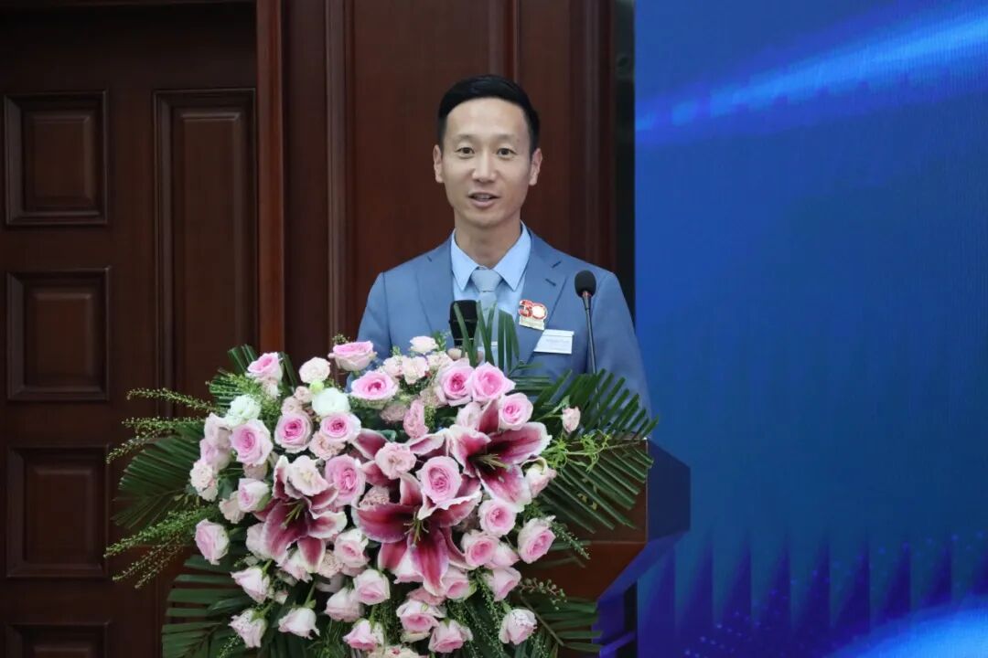 三十周年特別報(bào)道