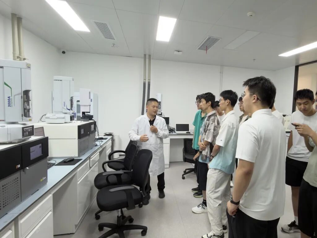 致知穷理，笃行不怠 | 清华学子亲历“等离子体质谱国产化征途