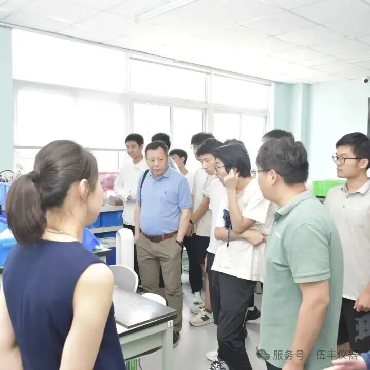 一场清华研学课，为何选择bat365在线登录网站三十年？