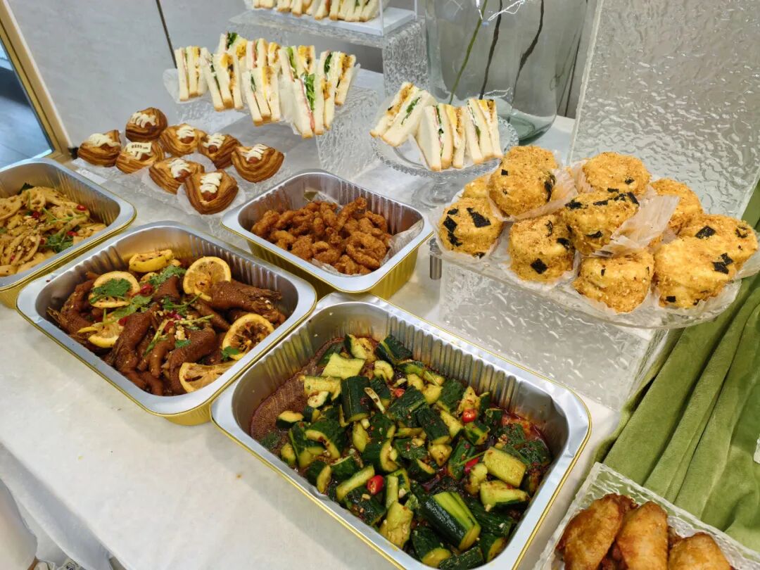 “品味生活 焙感幸福”DIY蛋糕丨集團(tuán)第二季度員工生日會(huì)(圖28)