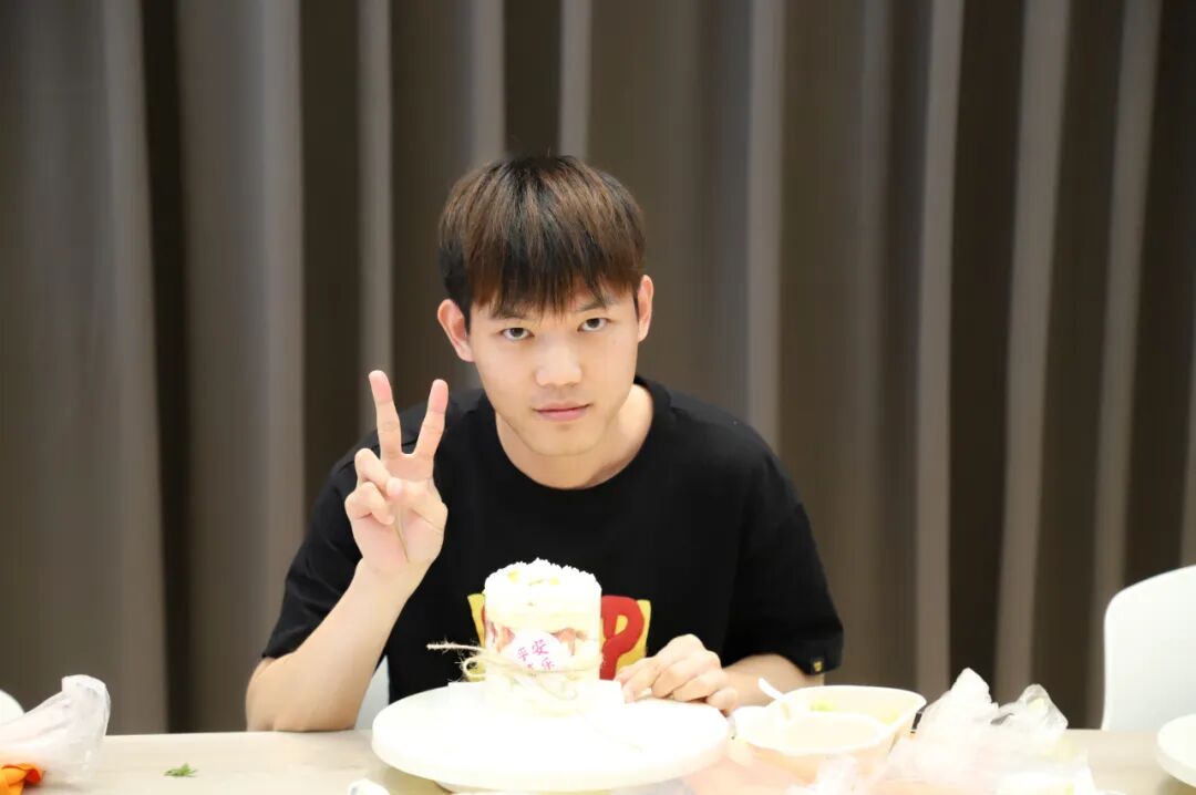 “品味生活 焙感幸?！盌IY蛋糕丨集團(tuán)第二季度員工生日會(huì)(圖20)