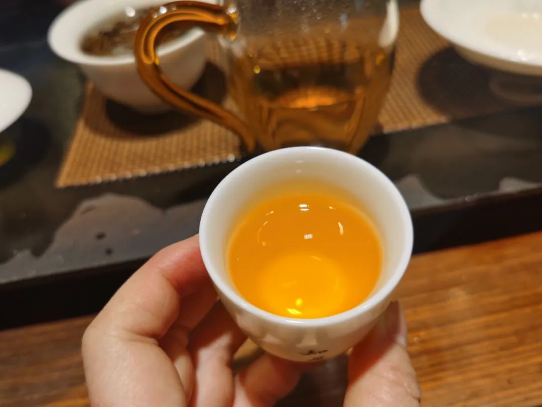 2012年那卡古树竹筒茶 (12).jpg